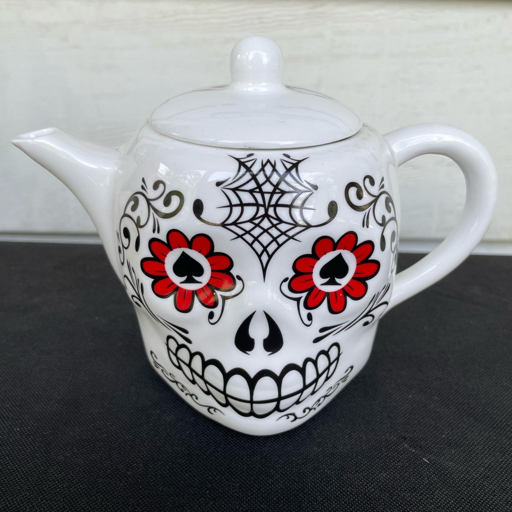 Small Day of the Dead Halloween Skull Teapot